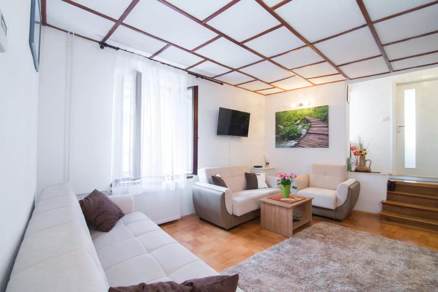 Charming Apartment Koper Luaran gambar