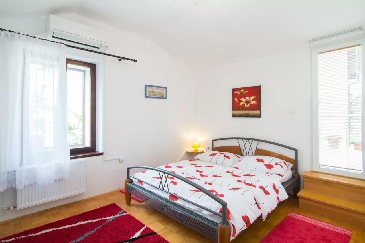 Charming Apartment Koper Luaran gambar