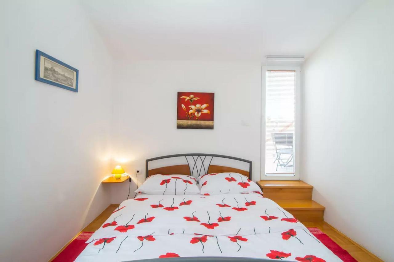 Charming Apartment Koper Luaran gambar