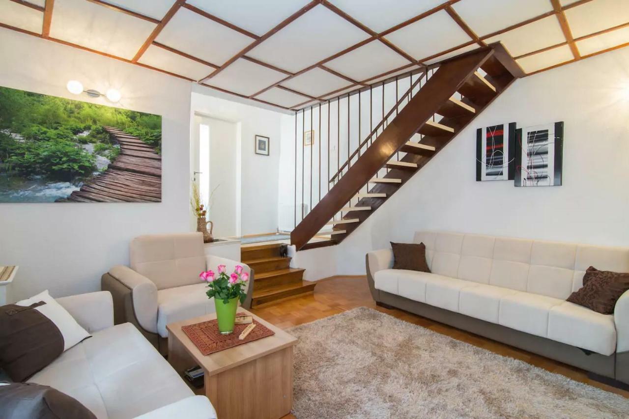 Charming Apartment Koper Luaran gambar