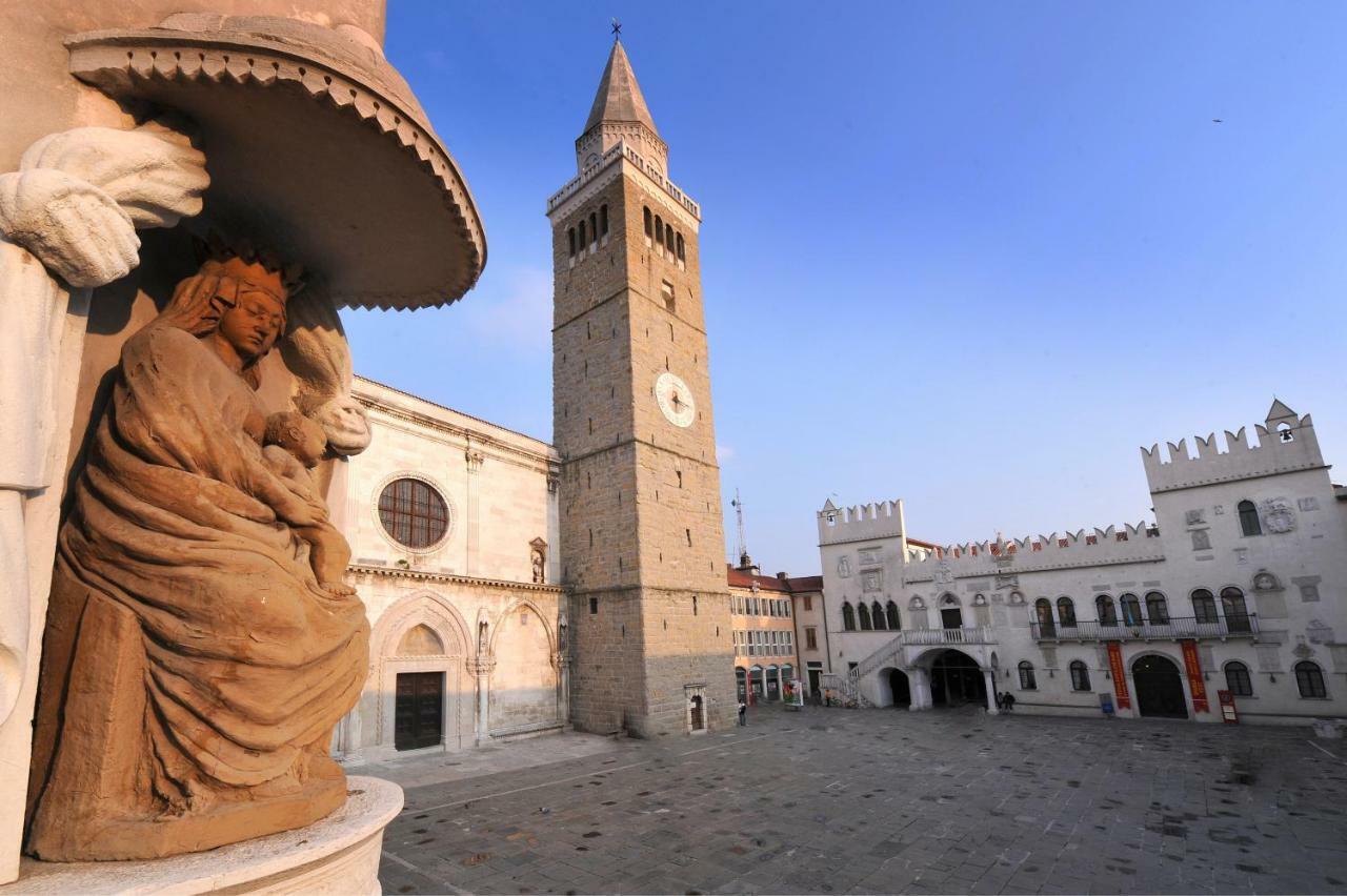 Charming Apartment Koper Luaran gambar